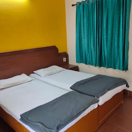 Anjana Hotels Theni Eksteriør bilde