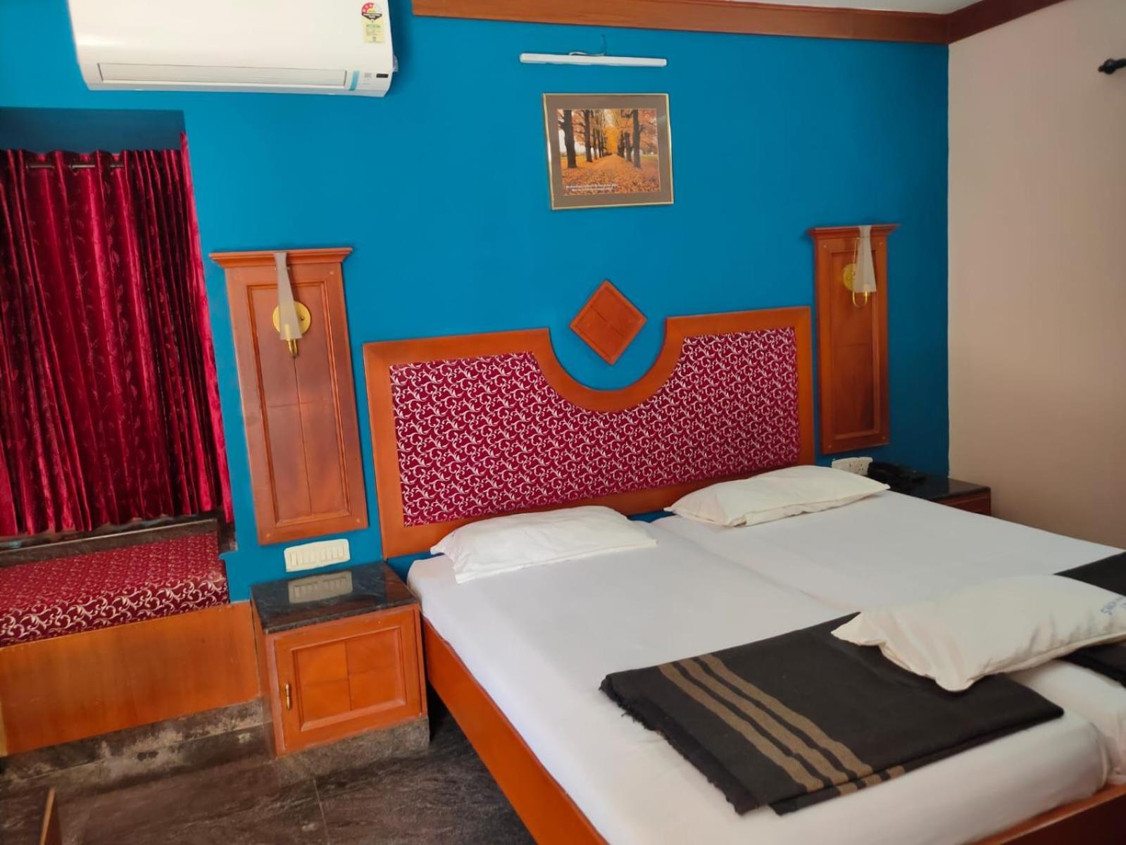 Anjana Hotels Theni Eksteriør bilde